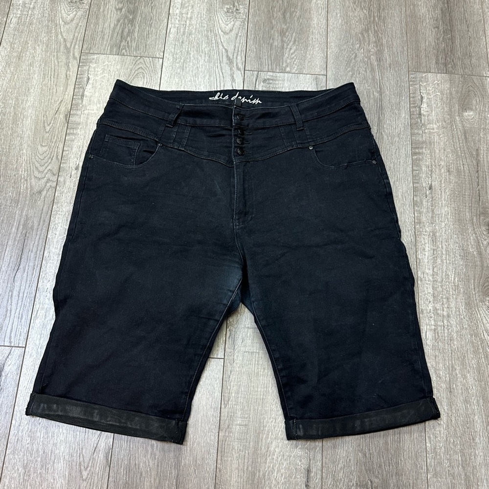 City Chic Denim size 20 black jean shorts in good condition some fading
